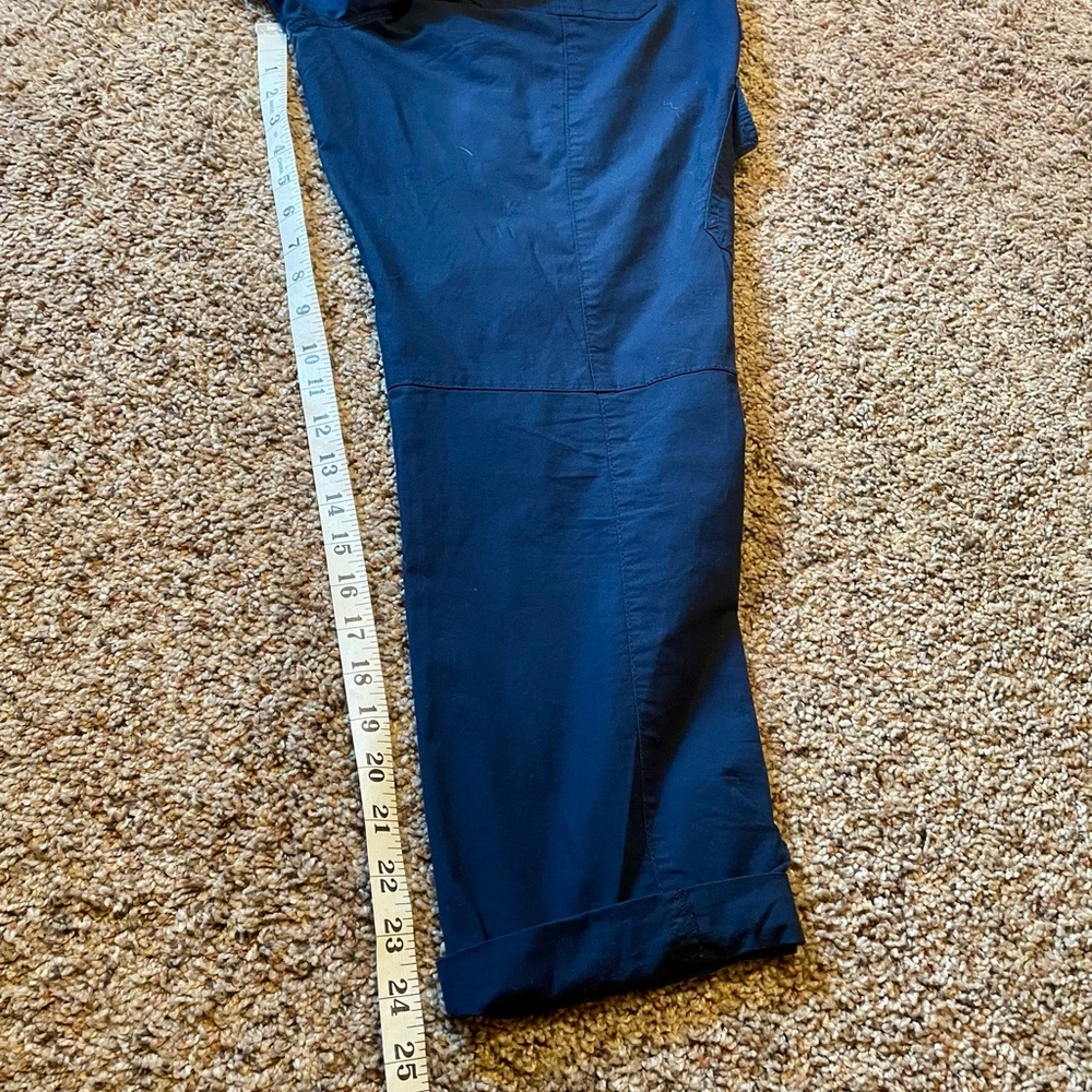 White House Black Market Cropped Ankle Cargo Utility Pants. Women’s 6. - Picture 12 of 14